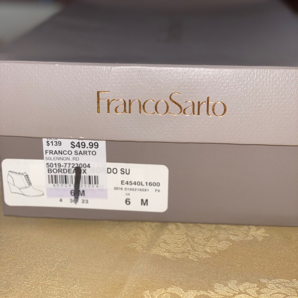 Shoes - Picture 5 of 5